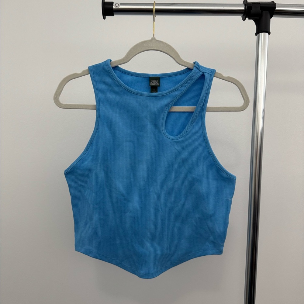 Cropped cut out tank